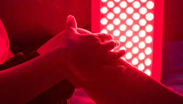 does red light therapy help heal broken bones